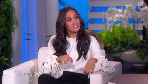 C'est tout d'abord le prince Harry qui a été repéré, avec sa petite Lilibet dans les bras pour observer une parade en ce jour qui célèbre l'indépendance des États-Unis.
Meghan Markle sur le plateau de l'émission "The Ellen Show" à Los Angeles, le 17 novembre 2021.