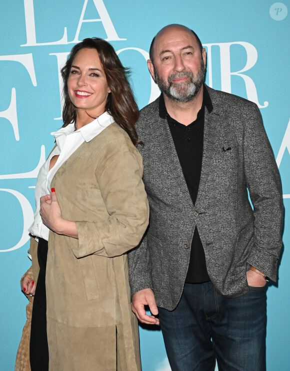 Kad Merad et sa femme Julia Vignali - Avant-première du film "La Vie pour de vrai" au cinéma Pathé Wepler à Paris le 18 avril 2023. © Coadic Guirec/Bestimage