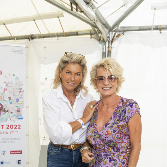 Exclusif - Caroline Margeridon et Sophie Davant - Festival des Livres et des Artistes organisé par l'association "Lecture pour Tous" engagée dans la lutte contre l'illettrisme au Mail Branly à Paris le 2 juillet 2022. © Pierre Perusseau / Jack Tribeca / Bestimage 