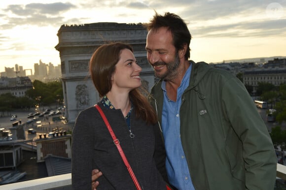 Exclusif - Jean-Charles Chagachbanian et sa compagne Juliette Chêne (Demain nous appartient, Plus belle la vie) - Rencontres à la terrasse Publicis lors du 7ème Champs Elysées Film Festival (CEFF) à Paris le 13 juin 2018. © Veeren-CVS/Bestimage