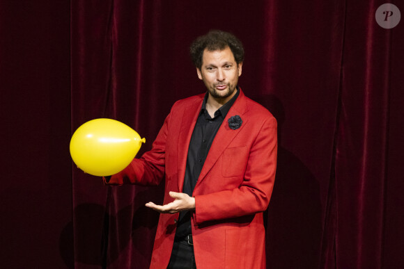 Exclusif - Eric Antoine - Cérémonie de remise du prix Raymond Devos au théâtre Edouard VII à Paris dans le cadre de la 28ème édition de la semaine de la Langue Française et de la Francophonie le 20 mars 2023. Le théâtre a rendu hommage à R. Devos avec le spectacle "Il a de la côte Devos!" mis en scène par D. Benoin. A. Lutz et M. Robin héritiers de l'artiste, salués pour leur maitrise de la langue et leur manière de jouer, ont reçus leurs prix. © Coadic Guirec - Cyril Bruneau / Bestimage