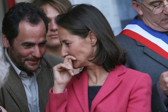Antoine et sa soeur Ségolène Royal pendant la campagne présidentielle, à champagne, le 13 avril 2007 !