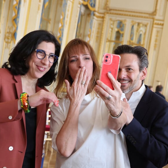 Exclusif - Prix Spécial - No web - Rima Abdul Malak, Ministre de la Culture, Stéfanie Jarre et son compagnon Laurent Arcaro en Face Time avec Michel Drucker - Michel Drucker assiste en FaceTime à la cérémonie de remise des insignes de commandeure de l'ordre national du mérite à Jacqueline Franjou 