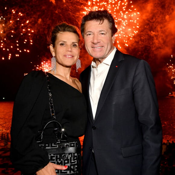 L'heure était à la fête ce jeudi à Nice.
Exclusif - Christian Estrosi, le maire de Nice, et sa femme Laura Tenoudji Estrosi ont assisté au Feu d'Artifice sur la promenade des Anglais à Nice. © Bruno Bebert/Bestimage