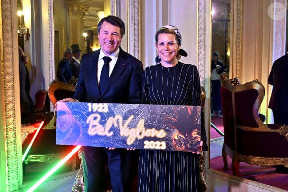 Christian Estrosi, le maire de Nice, et sa femme Laura Tenoudji Estrosi, pour le retour du Grand Bal du Veglione à l'Opéra de Nice pour le 150eme Carnaval de Nice. © Bruno Bebert / Bestimage