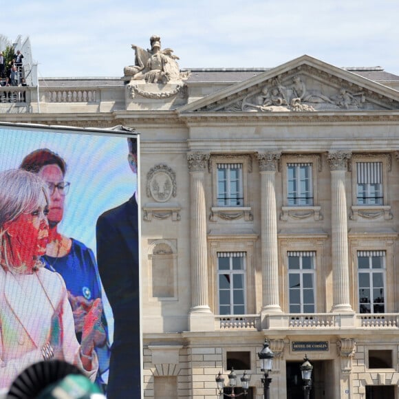 Tout comme Christian Clavier
Le président de la République française Emmanuel Macron et sa femme la Première Dame Brigitte Macron - Tribune lors de la cérémonie du 143ème défilé militaire du 14 juillet, jour de la Fête Nationale à Paris, France, le 14 juillet 2023. © Dominique Jacovides/Bestimage 