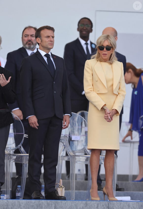 Et Michel Hazanavicius
Le président de la République française Emmanuel Macron et sa femme la Première Dame Brigitte Macron - Tribune lors de la cérémonie du 143ème défilé militaire du 14 juillet, jour de la Fête Nationale à Paris, France, le 14 juillet 2023. © Dominique Jacovides/Bestimage 