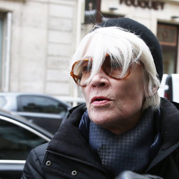 Exclusif - Françoise Hardy dans les rues de Paris le 11 Février 2016. 