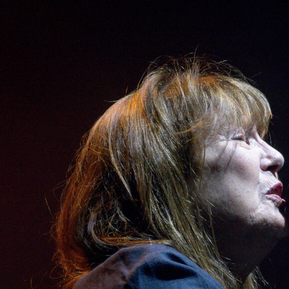 Jane Birkin sur scène aux "Vendanges musicales" à Charnay (69), France le 16 Septembre 2022. © Sandrine Thesillat / Panoramic / Bestimage 