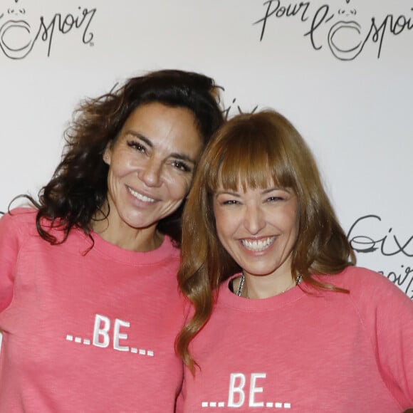 Exclusif - Sandra Sisley, Natasha St-Pier au Photocall de la 10ème édition de la soirée "Leurs voix pour l'espoir" au profit de la recherche contre le cancer du pancréas (fondation ARCAD) à l'Olympia à Paris le 17 octobre 2022. © Marc Ausset-Lacroix / Perusseau / Bestimage 