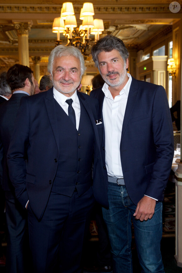Exclusif - No Tabloids - Franck Provost et son fils Fabien Provost - Déjeuner "Pères et fils" au Café de la Paix à Paris le 16 juin 2016. © Julio Piatti / Bestimage 