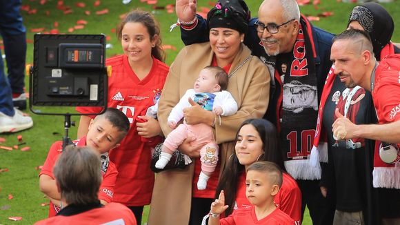 Franck Ribéry : Wahiba radieuse, s'éclate avec leur fils Seïf-El-Islam (11 ans), qui a beaucoup changé !