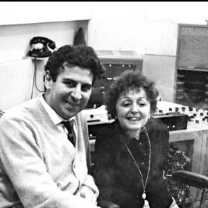 Edith Piaf et son mari Theo Sarapo en 1963