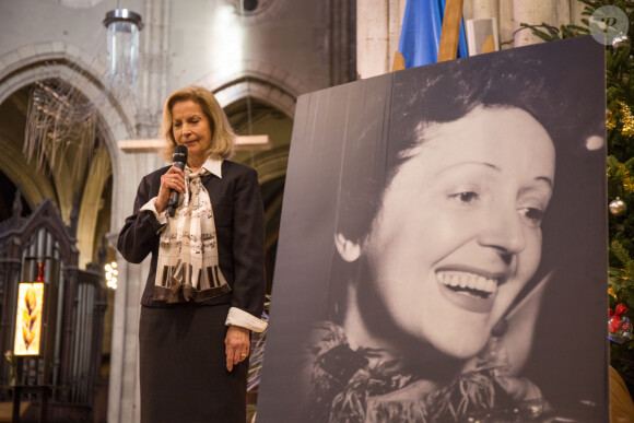 Jacqueline Boyer, la présidente de l'association Les Amis d'Edith Piaf et belle-fille de la chanteuse - Messe commémorant les 100 ans de la naissance d'Edith Piaf en l'église Saint-Jean-Baptiste de Belleville dans le XIXème arrondissement à Paris, le 19 décembre 2015, arrondissement où est née la chanteuse. La messe est organisée par l'association Les Amis d'Edith Piaf. 