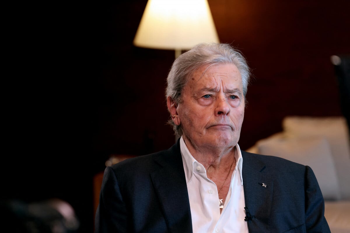 Photo : Exclusif - Alain Delon Lors D'un Tournage Avec Cyril.Viguier ...