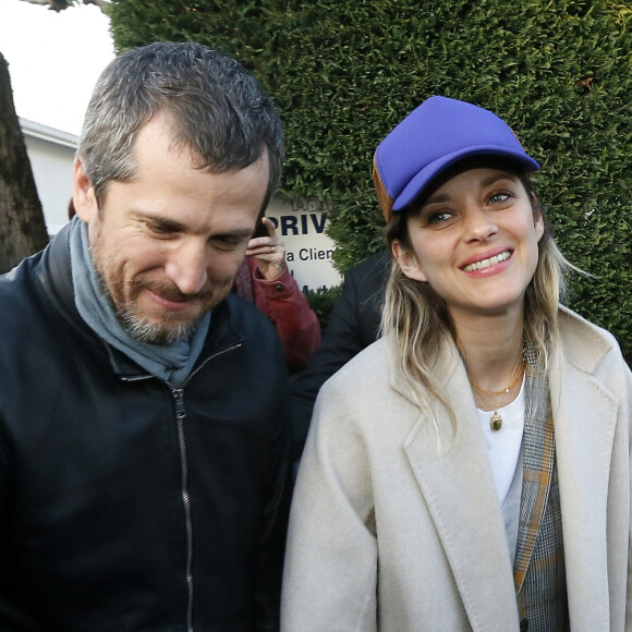 C'est un couple qui a surmonté des épreuves comme tous les partenaires qui décident de vivre des aventures sur le long terme ensemble. Exclusif - Guillaume Canet et sa compagne Marion Cotillard lors de l'avant-première nationale du film "Nous finirons ensemble" (suite des "Petits Mouchoirs") au cinéma le Rex d'Andernos-les-Bains, bassin d'Arcachon, France,. L'équipe du film à ensuite organisé une deuxième projection pour les acteurs et leurs proches, suivi par une fête afin de célébrer leurs retrouvailles sur le lieu du tournage. © Patrick Bernard/Bestimage