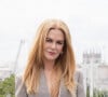 "On est très liés. On partage tout et si je suis vulnérable, je le dis. Je leur parle de mes personnage, des problématiques que je rencontre, je réponds à toutes leurs questions", a ajouté l'actrice
Nicole Kidman à Londres.