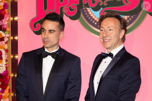 Stéphane Bern et son compagnon Yori Bailleres - Arrivées des invités au Bal de la Rose 2023 sur le thème "Bollywood" à la salle des étoiles à Monaco le 25 mars 2023. © Olivier Huitel / Pool / Bestimage 