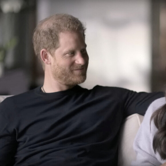 Images du documentaire Netflix "Harry & Meghan". La série comporte six parties et couvre la relation du couple depuis leurs premières fréquentations jusqu'à leur décision de prendre du recul en tant que membres actifs de la famille royale britannique et leurs activités ultérieures. 