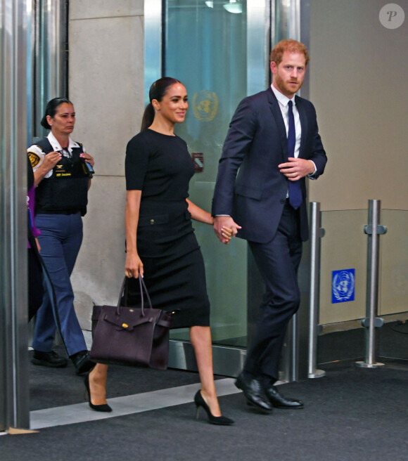 Le prince Harry, duc de Sussex et Meghan Markle, duchesse de Sussex, lors de la célébration du "Nelson Mandela International Day" au siège de l'ONU à New York. Le Prix Nelson Mandela des Nations Unies 2020 a été décerné à Mme Marianna V. Vardinoyannis de Grèce et au Dr Morissanda Kouyate de Guinée. New York, le 18 juillet 2022. 