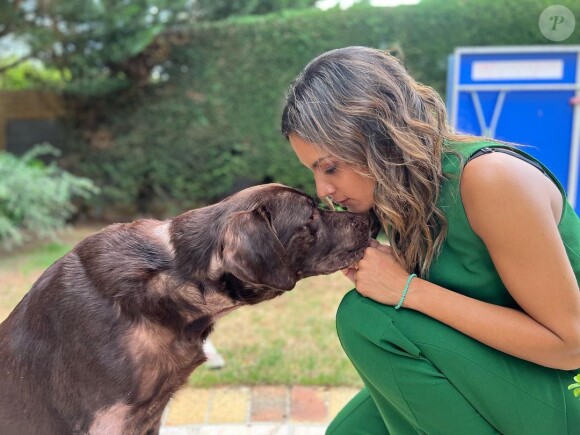 Sur Instagram, elle a tenu à lui rendre hommage.
Aurélie Casse et son chien Jango sur Instagram.