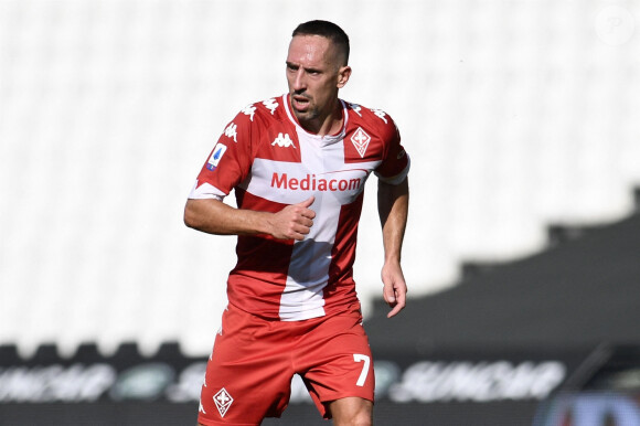 Elle est venue pour faire un stage dans la mode
 
Franck Ribery de l'ACF Fiorentina en action au cours du match de football Spezia vs Fiorentina, Serie A, le 18 octobre 2020.