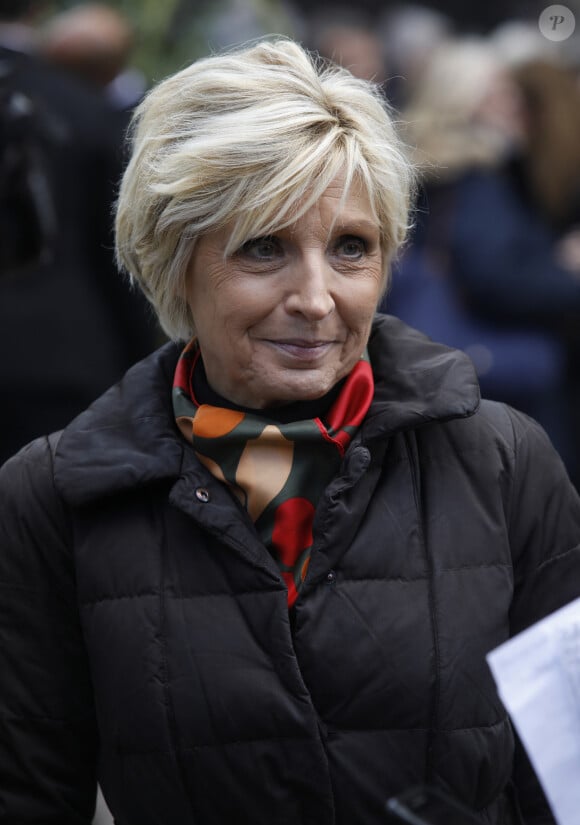 Evelyne Dheliat - Sorties des obsèques de Jean-Pierre Pernaut en la Basilique Sainte-Clotilde à Paris, France, le 9 mars 2022. © Denis Guignebourg/BestImage 