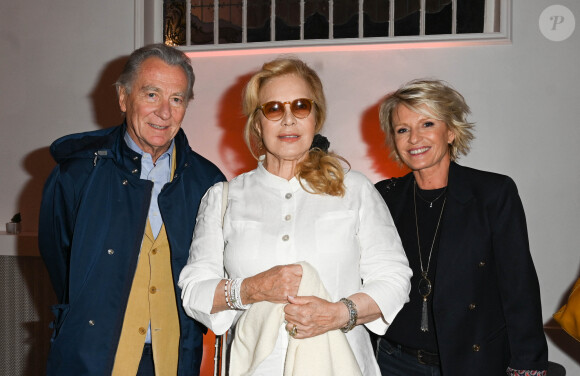 Exclusif - William Leymergie, Sylvie Vartan et Sophie Davant - Soirée de lancement du premier livre de R. Perez "Ma mère, Dieu et Sylvie Vartan" aux éditions Les Escales dans les salons Hoche à Paris le 29 septembre 2021. © Coadic Guirec/Bestimage 