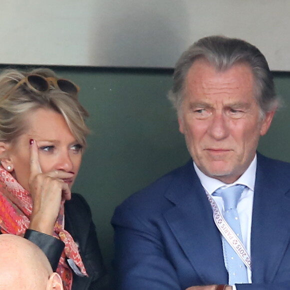 Sophie Davant et William Leymergie - People dans les tribunes des Internationaux de France de tennis de Roland Garros à Paris. Le 26 mai 2015 