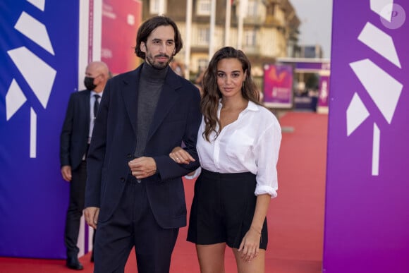 Antoine Lomepal et Souheila Yacoub à la remise du Prix Nouvel Hollywood et projection du film"Flag Day" lors de la 47ème édition du Festival du Cinéma Américain de Deauville, France, le 4 septembre 2021. © Olivier Borde/Bestimage 