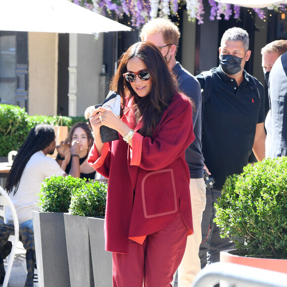 Le prince Harry, duc de Sussex et Meghan Markle ont visité l'école primaire P.S. 123 Mahalia Jackson d'Harlem avant d'aller déjeuner au restaurant Melba's à New York, le 24 septembre 2021. Meghan Markle et le prince Harry se sont rendus vendredi dans une école primaire du quartier de Harlem, à New York, afin de faire la lecture aux enfants. 