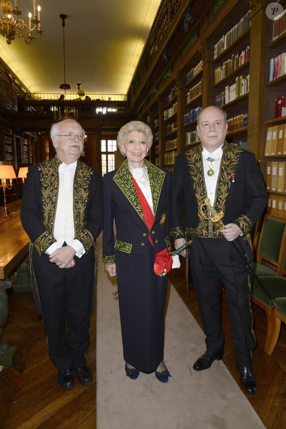 Erik Orsenna, Hélène Carrère d'Encausse et Marc Lambron - Le journaliste écrivain Marc Lambron entre à l'Académie Française à Paris le 14 avril 2016. © Coadic Guirec/Bestimage 