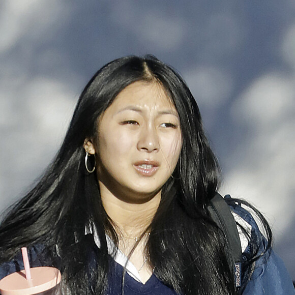 Et Jade 19 ans le 3 août
Exclusif - Jade, la fille de Laeticia Hallyday, est de retour à la villa à Pacific Palisades. Los Angeles le 9 février 2023.