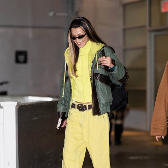 Exclusif - Bella Hadid est tout sourire à New York City, New York, Etats-Unis, le 7 février 2023.