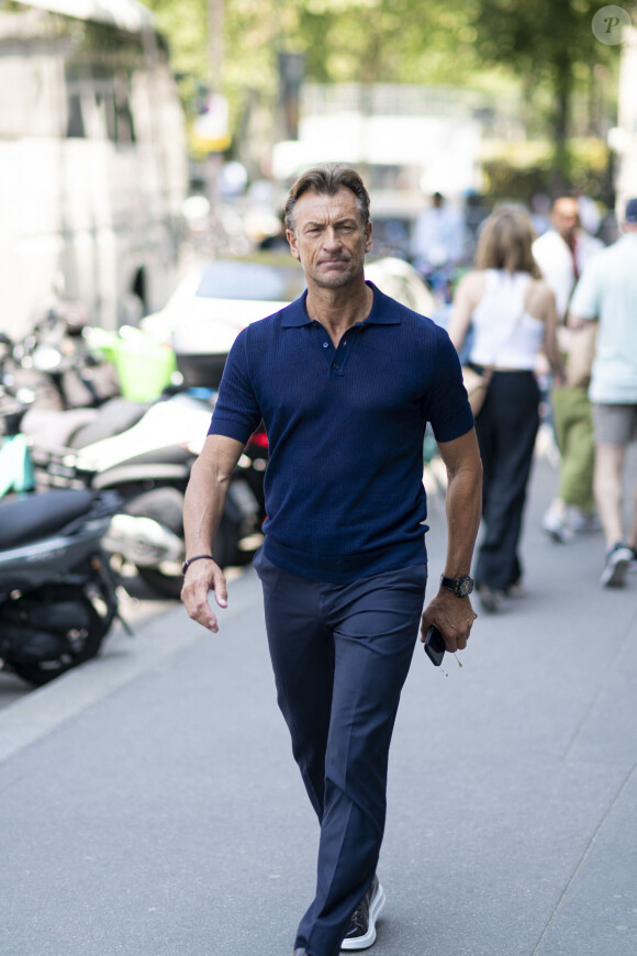 Exclusif - Hervé Renard - 3ème édition de la rencontre de football caritative "Match des héros" entre le "RC Lens Légendes" et "L'équipe Unicef" au stade Bollaert-Delelis à Lens le 6 juin 2023. © Pierre Perusseau / Bestimage