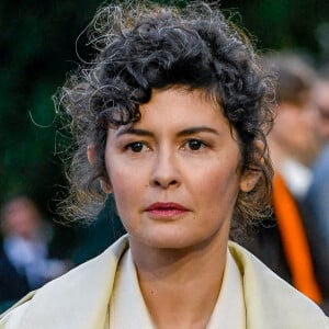 Voilà des années qu'Audrey Tautou se montre rigoureusement discrète, sur le plan personnel comme sur le plan professionnel.
Audrey Tautou lors du défilé de mode Homme printemps-été Ami - Alexandre Mattiussi, au Sacré-Coeur à Paris.