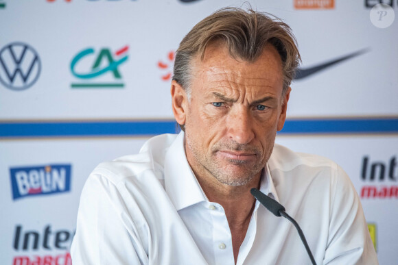 "Avoir perdu en préparation nous met en alerte, mais la configuration est totalement différente", ajoute Hervé Renard, confiant

Le sélectionneur Hervé Renard annonce la liste de l'équipe de france féminine pour la coupe du monde 2023, lors d'une conférence de presse, à Paris, France, le 6 juin 2023. © Baptiste Autissier/Panoramic/Bestimage