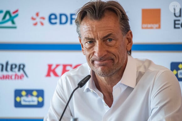 Le sélectionneur Hervé Renard annonce la liste de l'équipe de france féminine pour la coupe du monde 2023, lors d'une conférence de presse, à Paris, France, le 6 juin 2023. © Baptiste Autissier/Panoramic/Bestimage