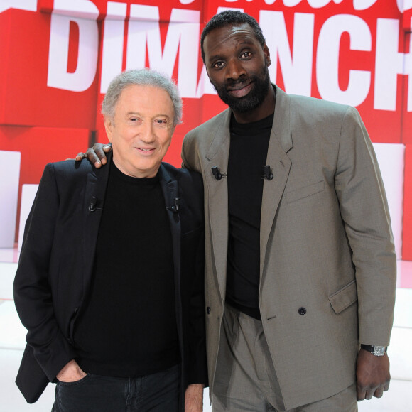 Exclusif - Michel Drucker et Omar Sy - Enregistrement de l'émission "Vivement dimanche" au studio Gabriel, présentée par M.Drucker, diffusée sur France 3 le 18 décembre 2022. © Guillaume Gaffiot / Bestimage 