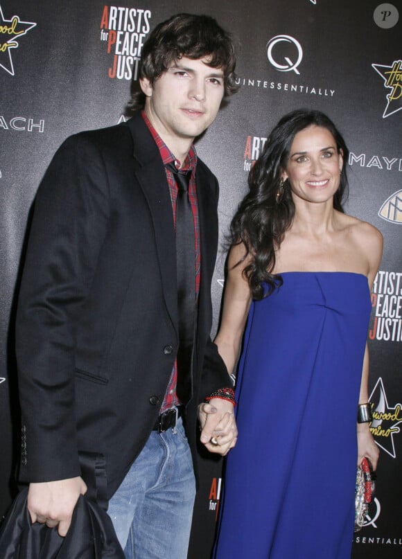 Ashton Kutcher et Demi Moore lors de la soirée Hollywood Domino Gala le 4 mars 2010 à Los Angeles