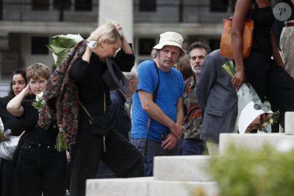 Philippe Katerine lors des obsèques de Sophie Fillières au crématorium du cimetière du Père-Lachaise à Paris, le 11 août 2023.