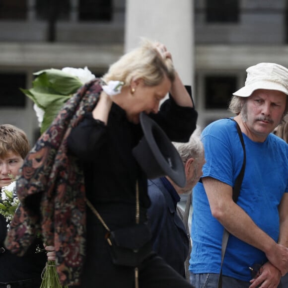 Philippe Katerine lors des obsèques de Sophie Fillières au crématorium du cimetière du Père-Lachaise à Paris, le 11 août 2023.