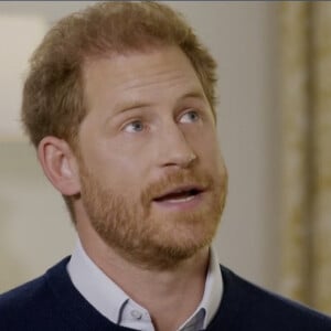 Le prince Harry esquive la question lors d'une interview à la télévision britannique sur le couronnement de son père.