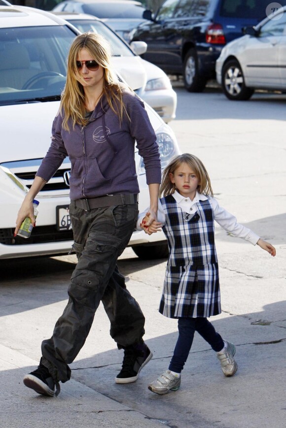 Heidi Klum et ses enfants à Los Angeles le 4 mars 2010. 