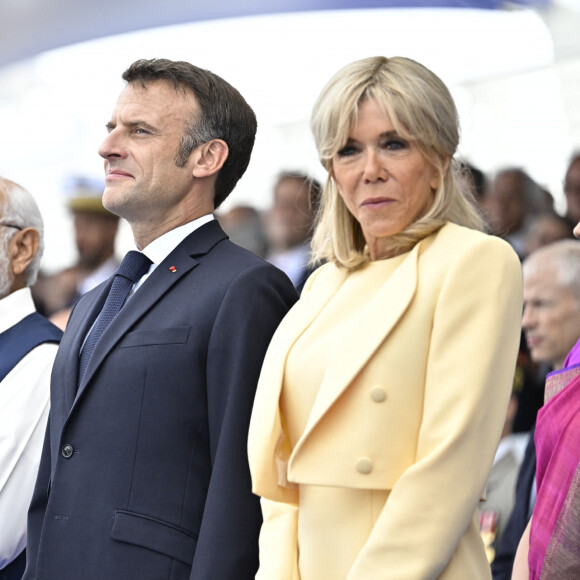 Le Premier ministre indien Narendra Modi, le président de la République française Emmanuel Macron et sa femme la Première Dame Brigitte Macron lors de la cérémonie du 143ème défilé militaire du 14 juillet, jour de la Fête Nationale, sur les Champs-Elysées et la place de la Concorde, à Paris, France, le 14 juillet 2023. © Eric Tschaen/Pool/Bestimage 