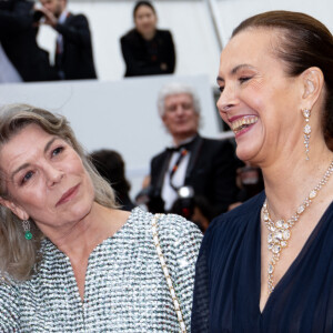 Et à qui elle a fait une belle déclaration, "J'ai deux amours, Gaïa et Paloma".
La princesse Caroline de Hanovre et Carole Bouquet - Montée des marches du film " Killers of the flower moon " lors du 76ème Festival International du Film de Cannes, au Palais des Festivals à Cannes. Le 20 mai 2023 © Jacovides-Moreau / Bestimage 