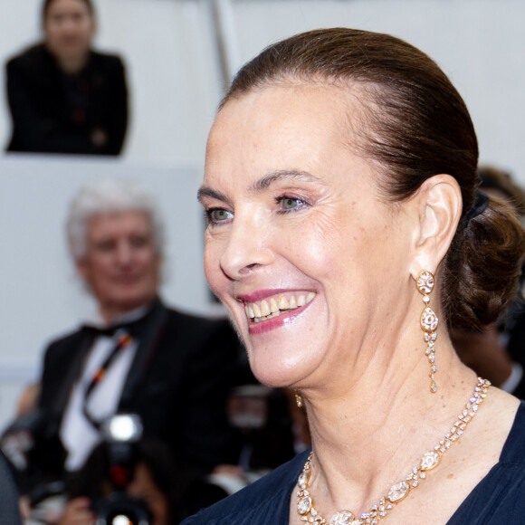 Pour rappel, les deux petites filles sont celles de son fils Louis.
Carole Bouquet - Montée des marches du film " Killers of the flower moon " lors du 76ème Festival International du Film de Cannes, au Palais des Festivals à Cannes. Le 20 mai 2023 © Jacovides-Moreau / Bestimage 