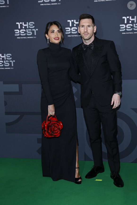 Lionel "Leo" Messi et sa femme Antonella Roccuzzo - Arrivées à la cérémonie des Best FIFA Football Awards à la salle Pleyel à Paris, France, le 27 février 2023. Cyril Moreau/Bestimage