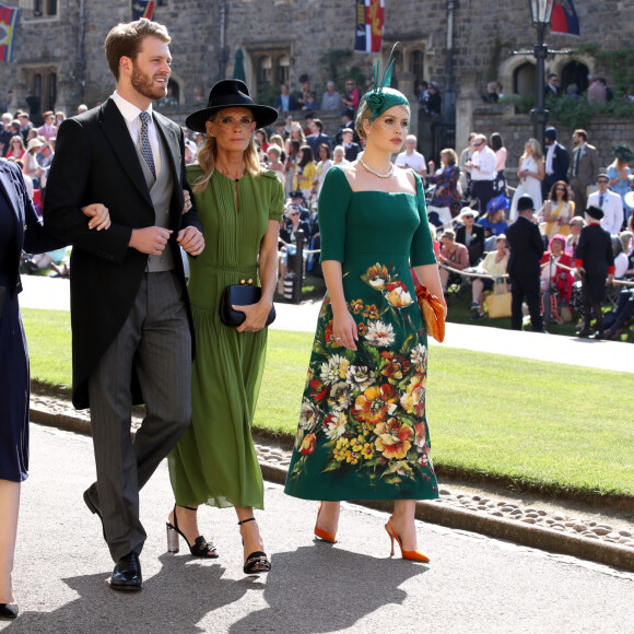 Et il est devenu très populaire, faisant partie des classements des plus beaux célibataires chaque année !
Eliza Spencer, Louis Spencer, Victoria Aitken et Kitty Spencer - Les invités arrivent à la chapelle St. George pour le mariage du prince Harry et de Meghan Markle au château de Windsor, Royaume Uni, le 19 mai 2018. 
