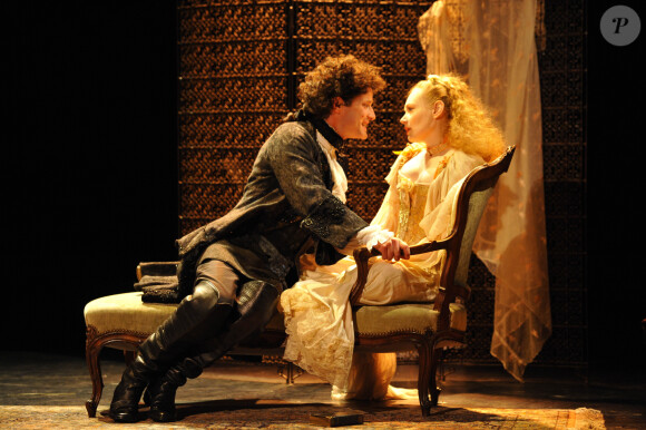 Guillaume Cramoisan et Julie Judd - Pièce "Le Plaisir" au théâtre de la Pepinère à Paris en juin 2012.